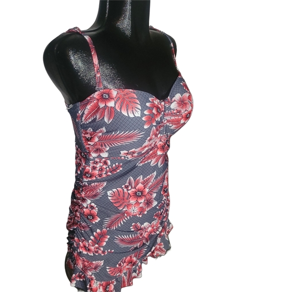 Point Zero Red and Grey Floral Print Swim Dress 14 - Picture 2 of 6